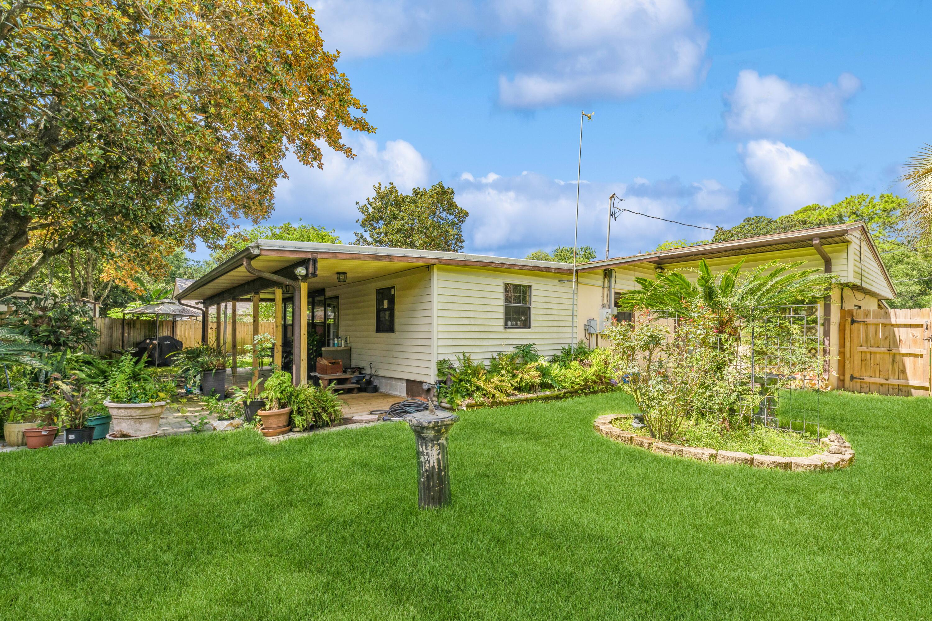 OAK TREE PARK - Residential