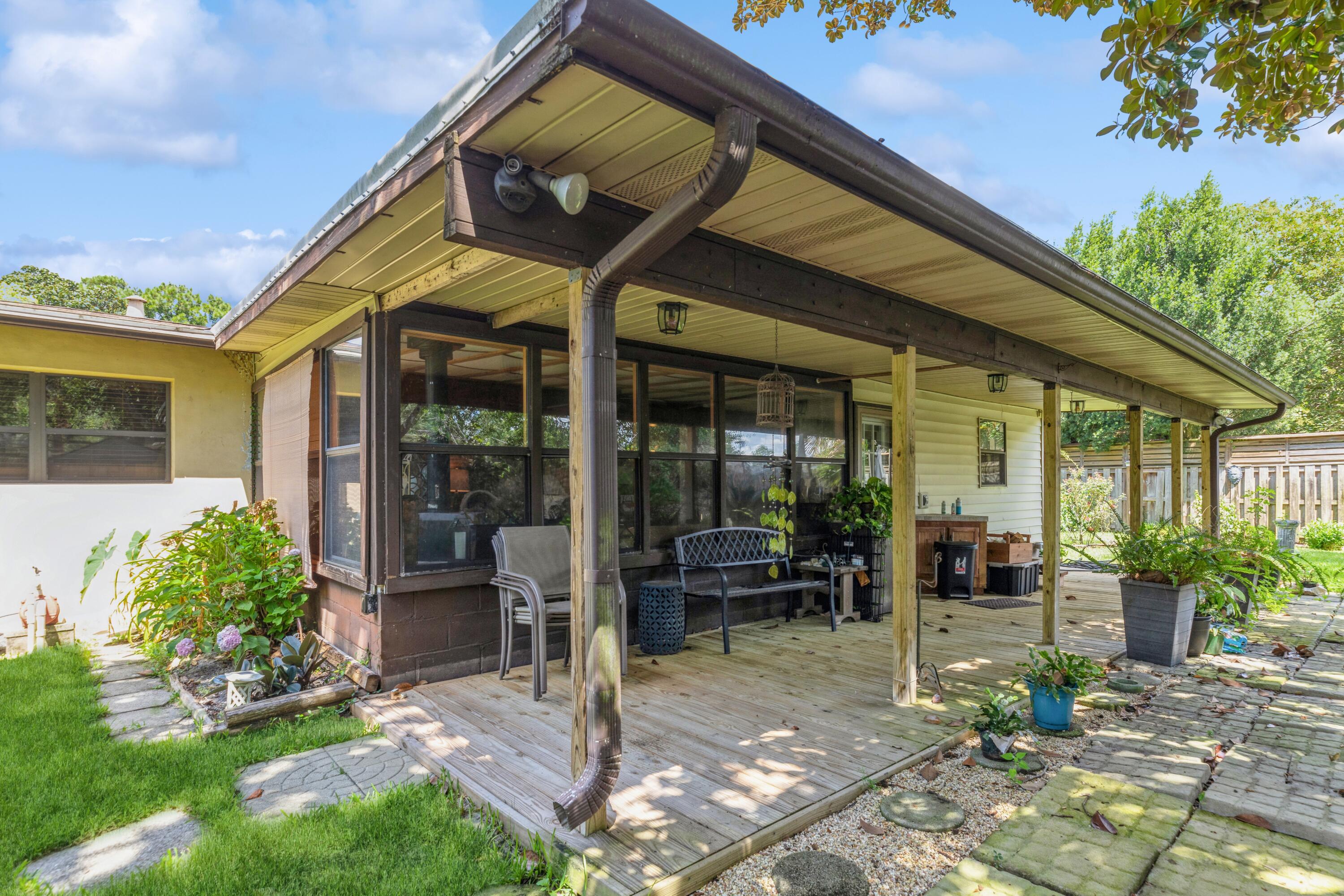 OAK TREE PARK - Residential