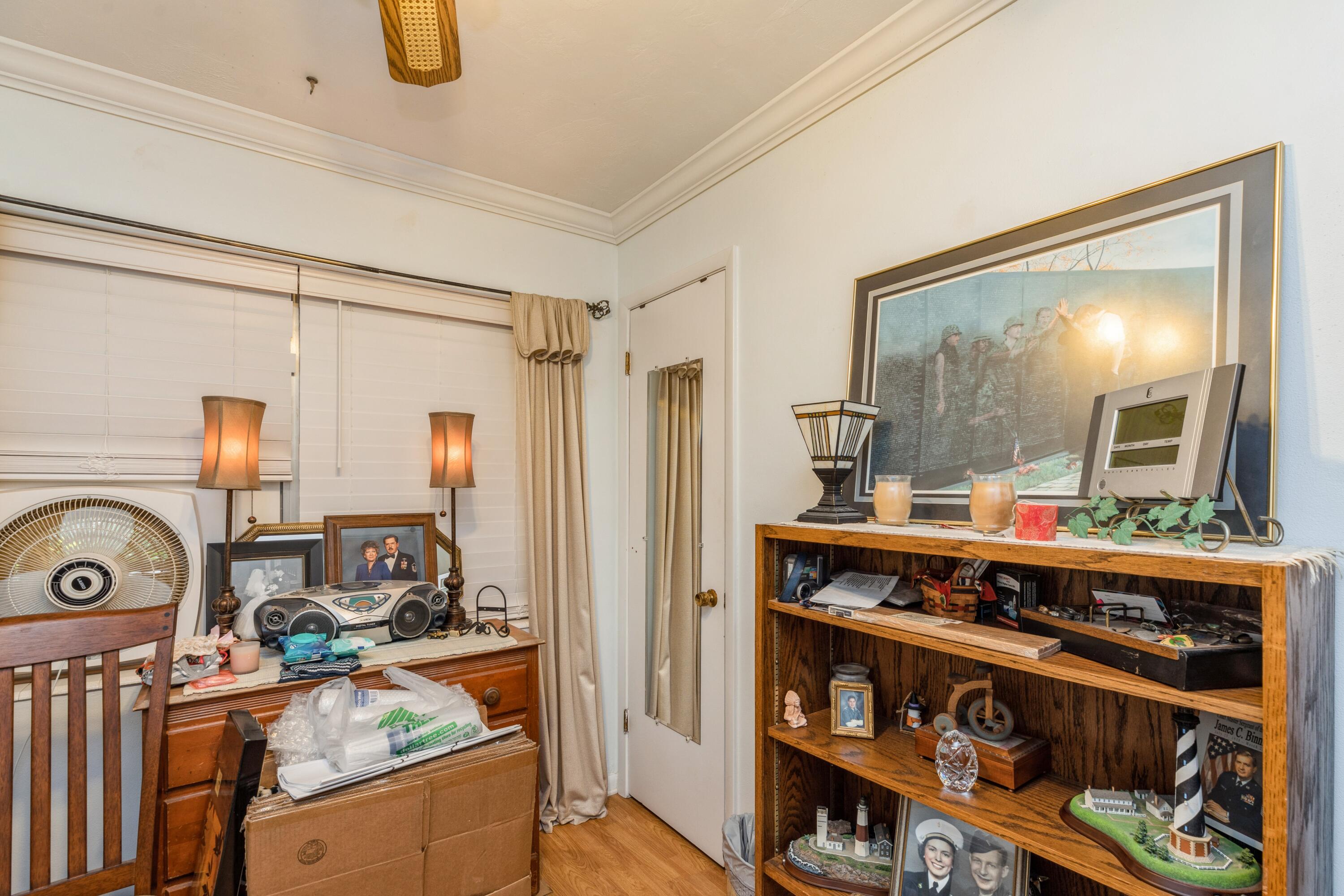 OAK TREE PARK - Residential