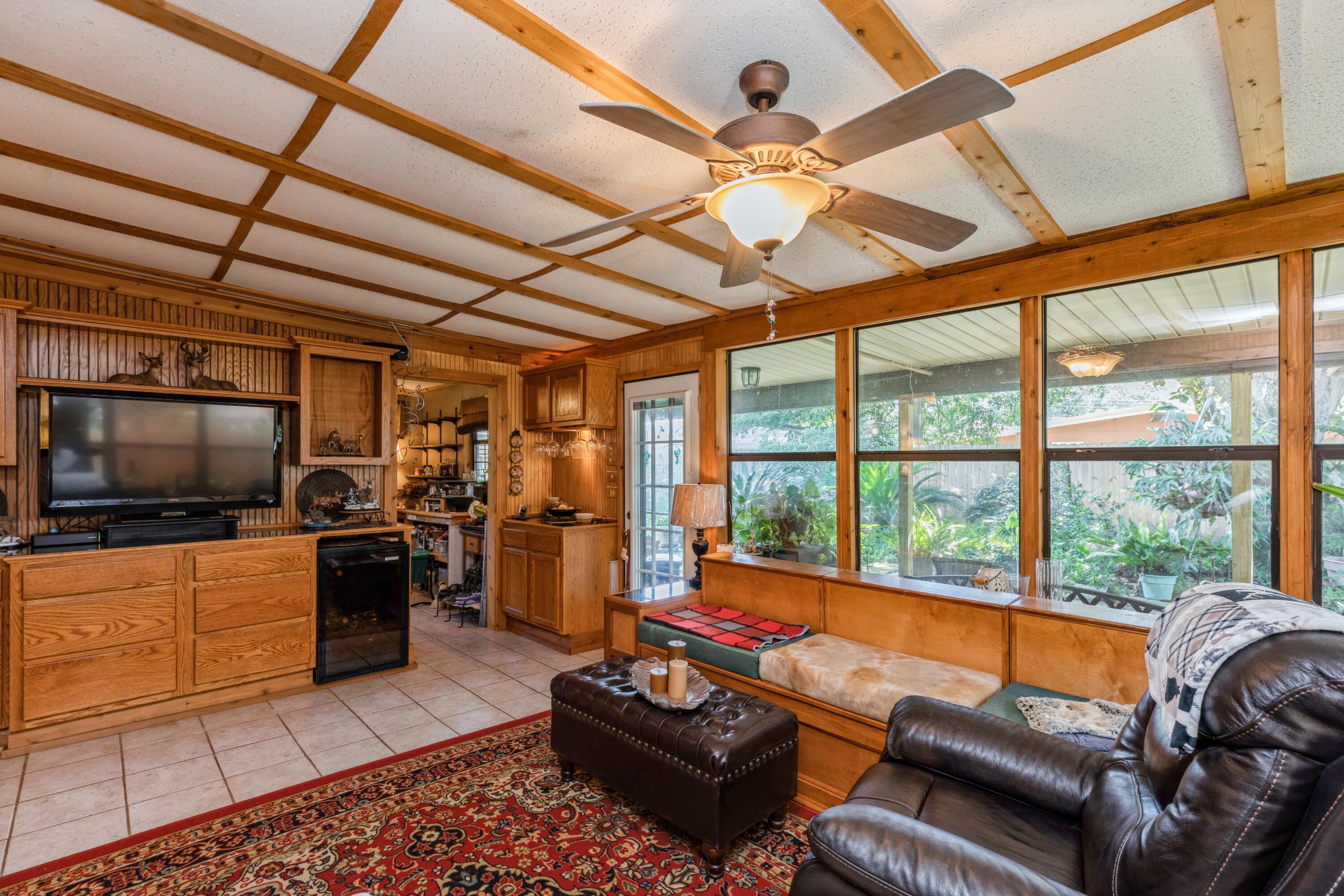 OAK TREE PARK - Residential