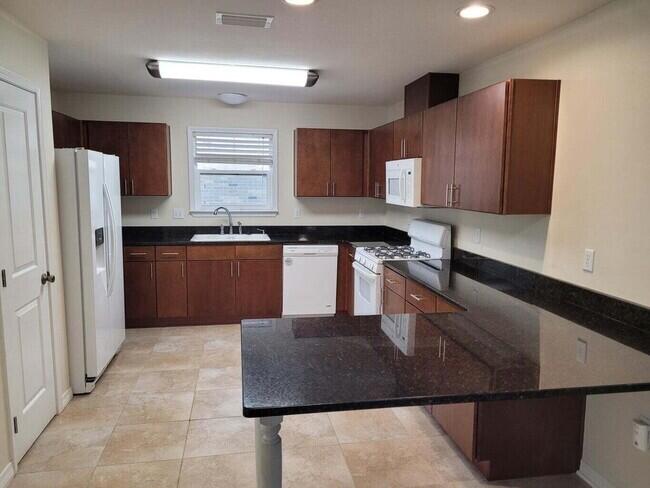 METES & BOUNDS - Residential Lease