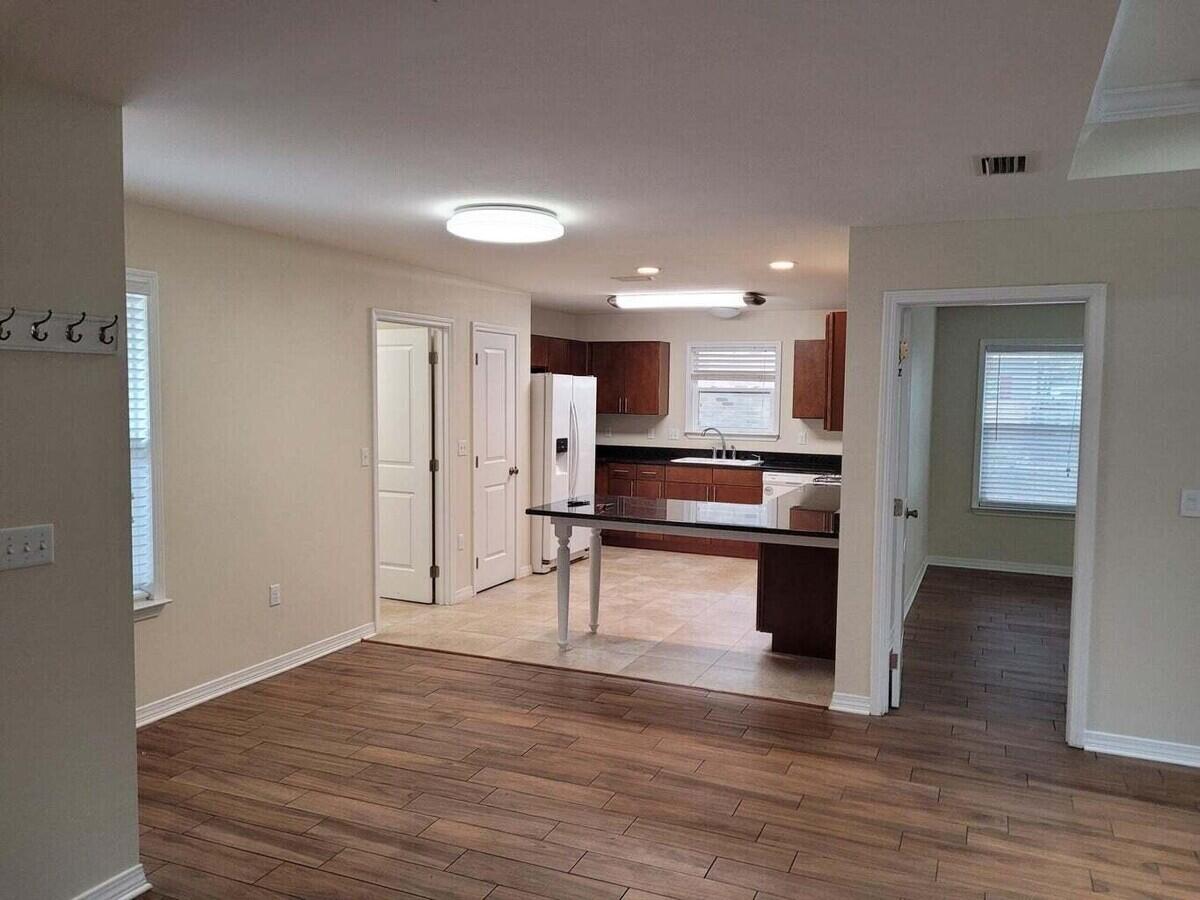 METES & BOUNDS - Residential Lease