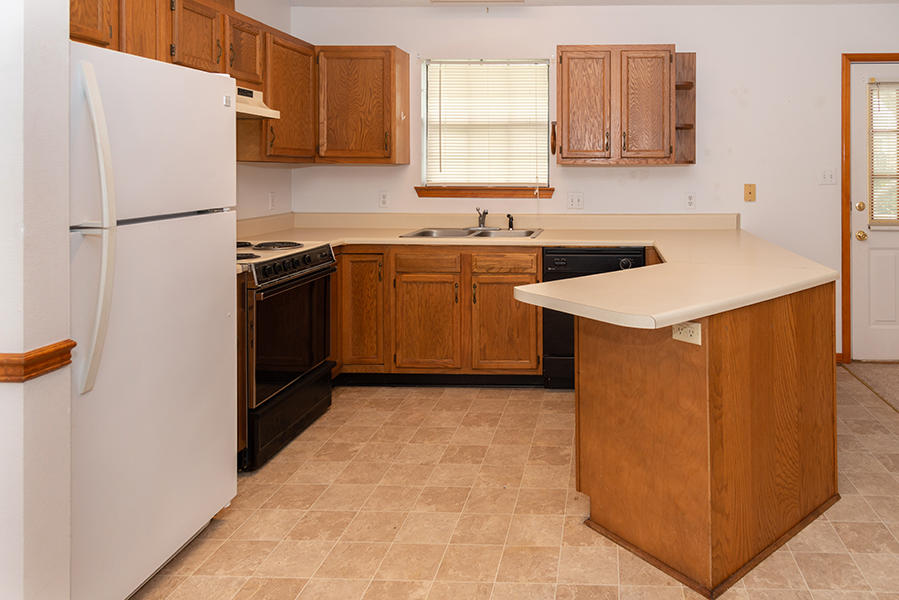 EAST BAY RIVER ESTATES 2ND ADDN - Residential Lease