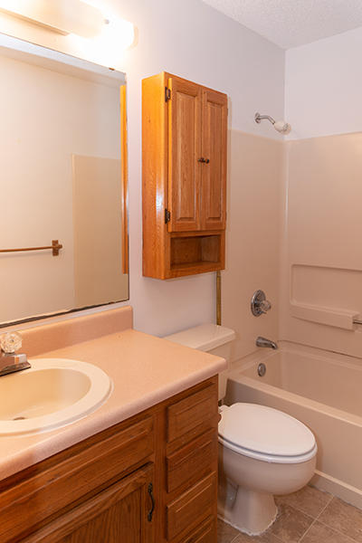 EAST BAY RIVER ESTATES 2ND ADDN - Residential Lease