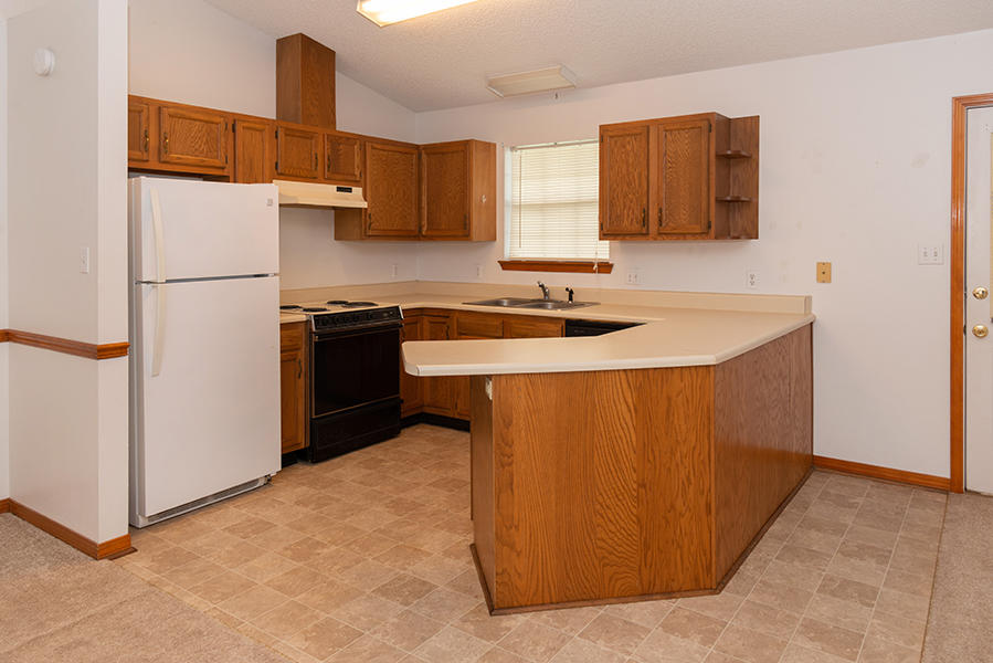 EAST BAY RIVER ESTATES 2ND ADDN - Residential Lease