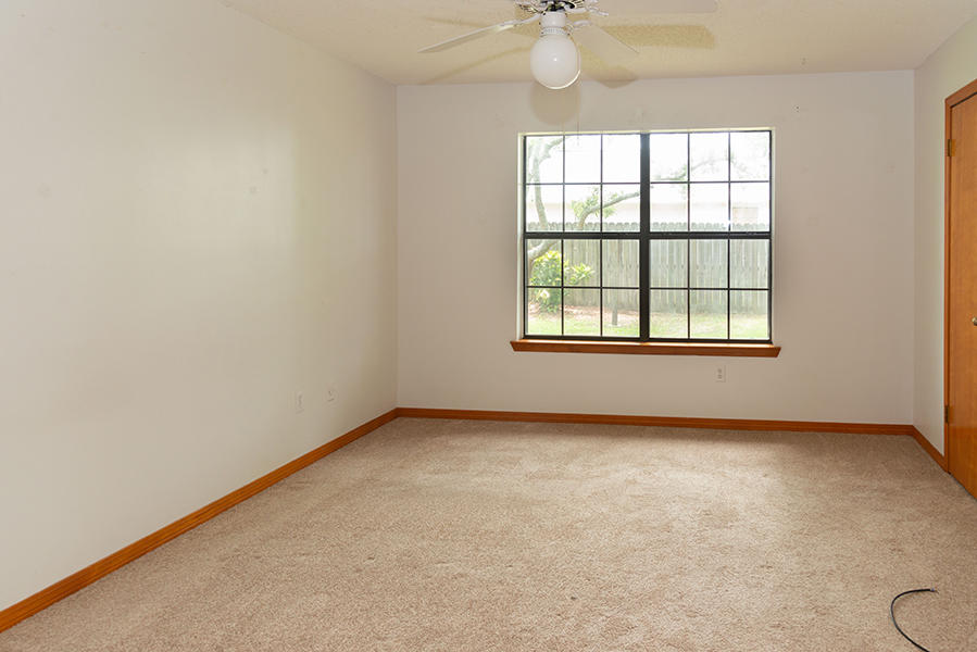 EAST BAY RIVER ESTATES 2ND ADDN - Residential Lease