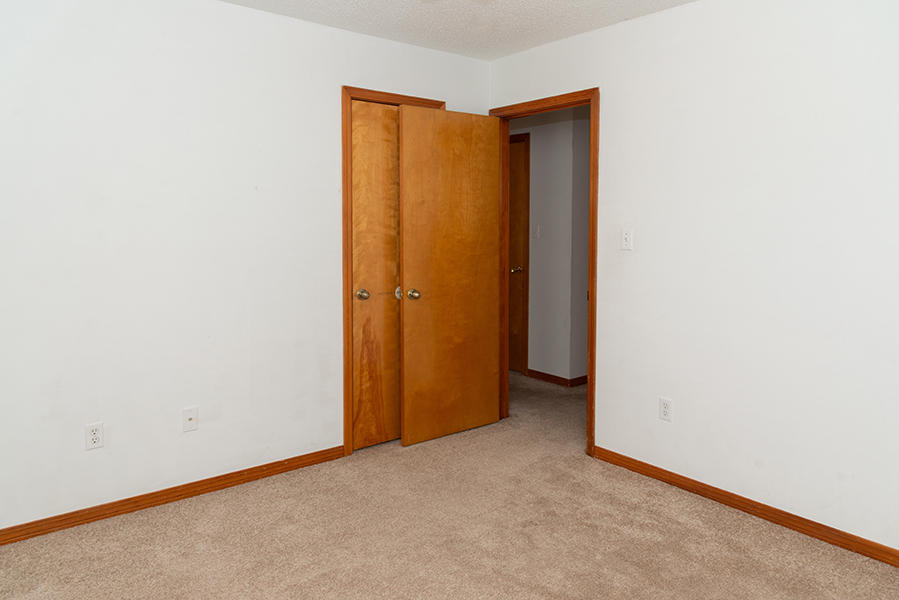 EAST BAY RIVER ESTATES 2ND ADDN - Residential Lease