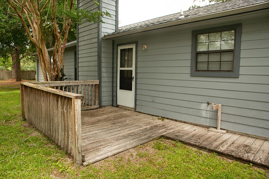 EAST BAY RIVER ESTATES 2ND ADDN - Residential Lease