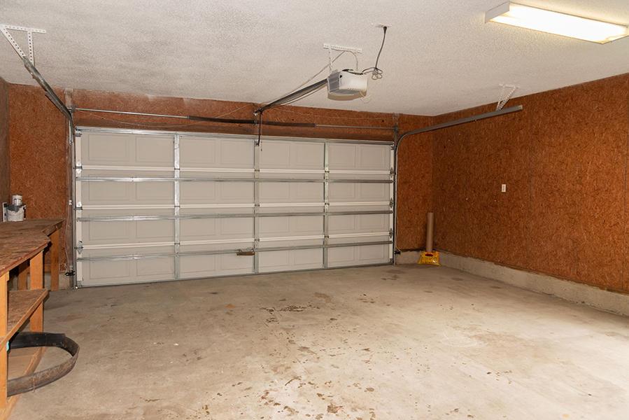 EAST BAY RIVER ESTATES 2ND ADDN - Residential Lease