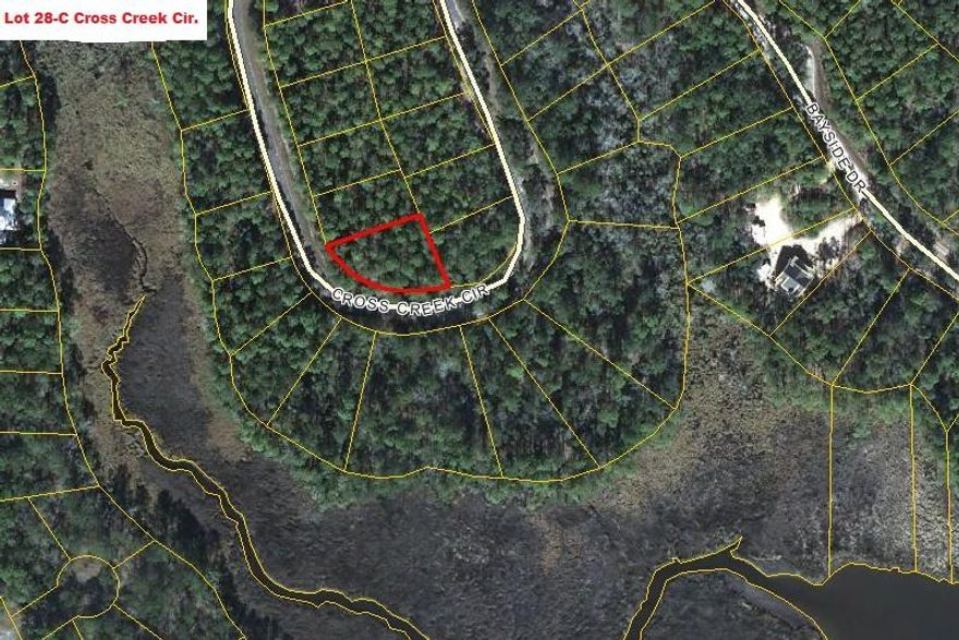 Bank Owned REO Lot In Cross Creek. This Is An Excellent Opportunity To Own A Residential Lot In Freeport At A Superb Price. Lot Would Make A Great Homesite Or Could Be Held For Investment. The Time To Buy A Freeport Property Is Now. Call Today To Make This Lot Yours!