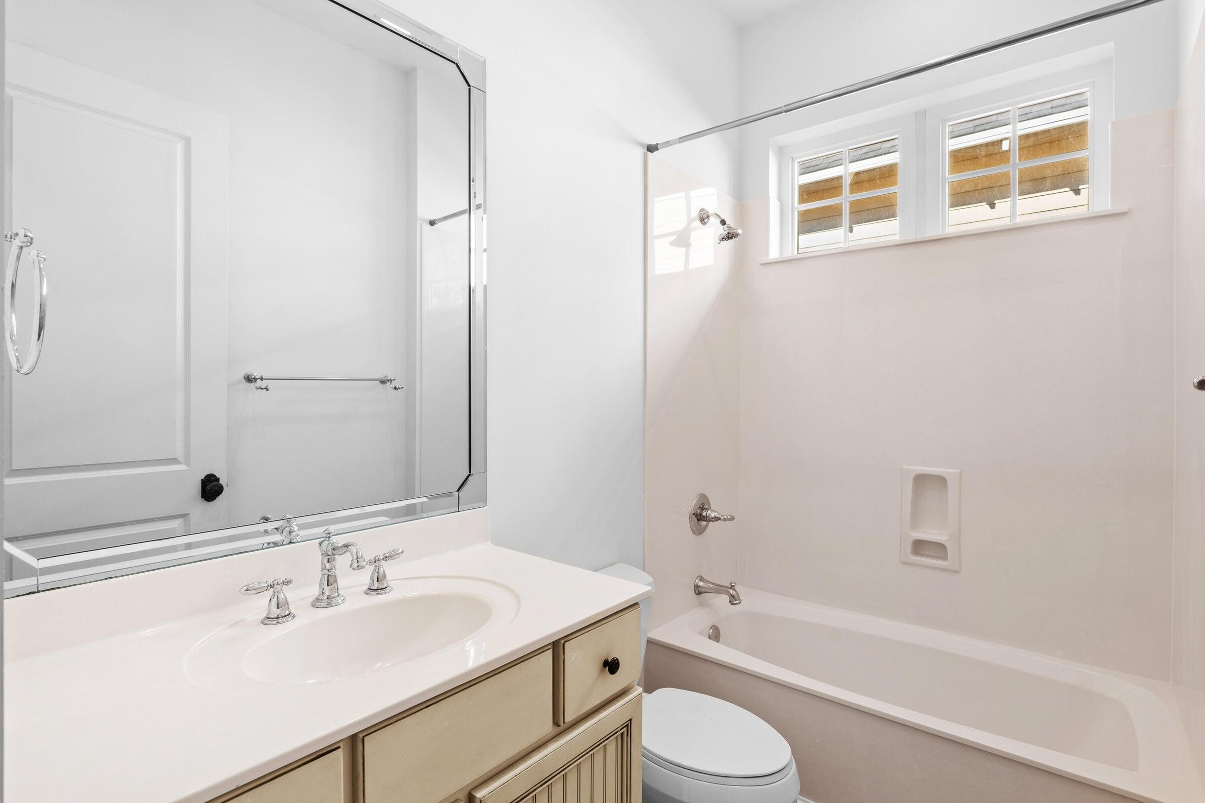 BUNGALOS AT SANDESTIN - Residential Lease