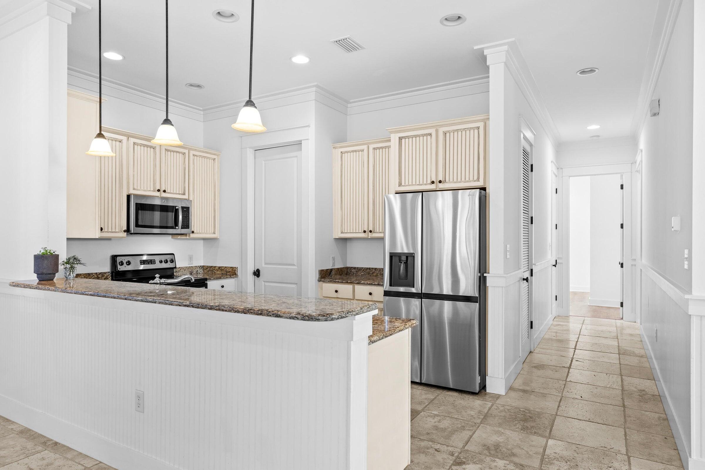 BUNGALOS AT SANDESTIN - Residential Lease