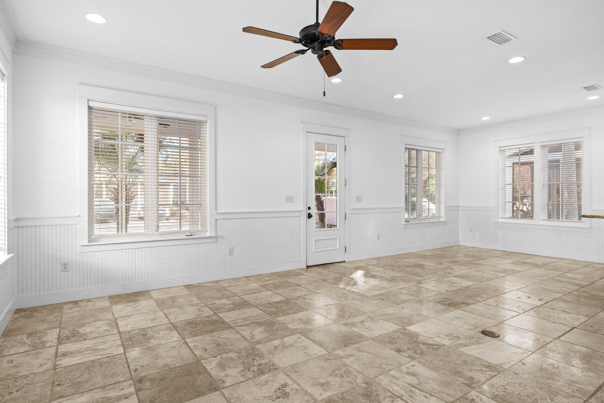 BUNGALOS AT SANDESTIN - Residential Lease