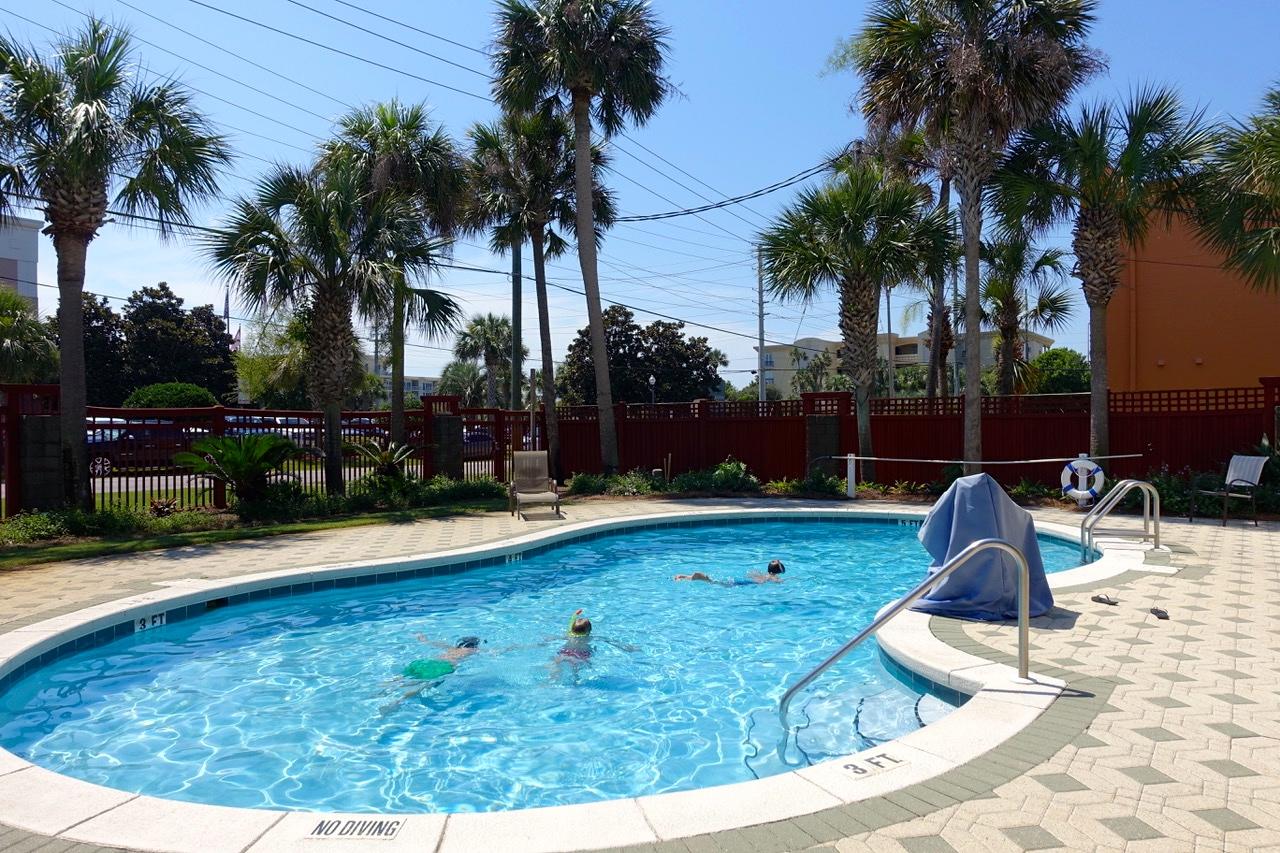 DESTIN RV BEACH RESORT - Land