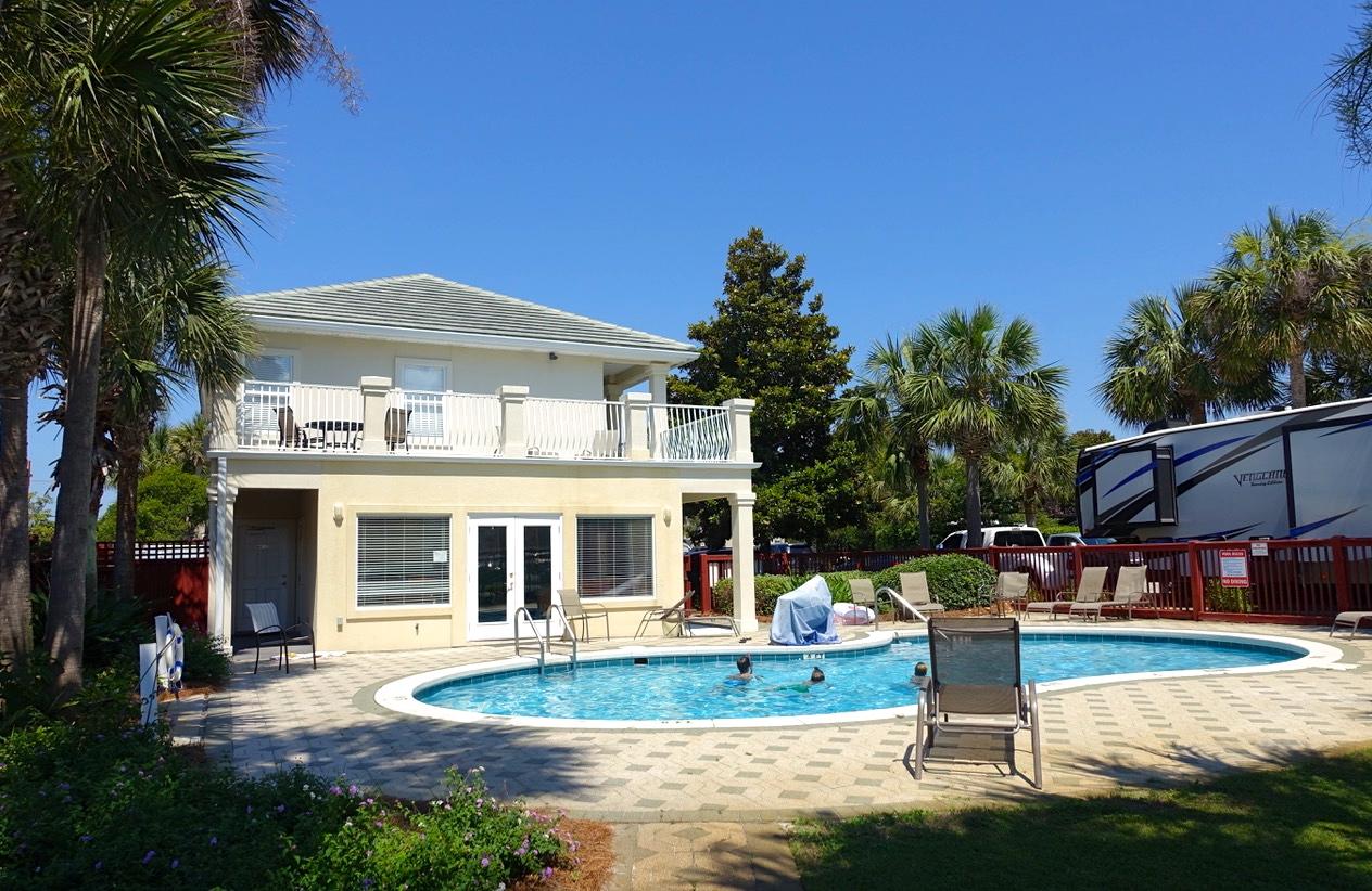DESTIN RV BEACH RESORT - Land