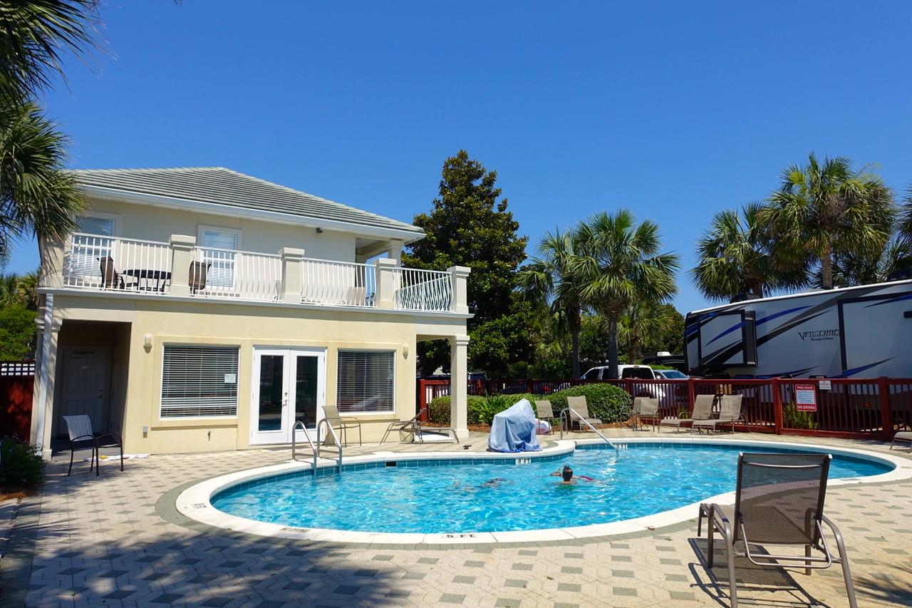 DESTIN RV BEACH RESORT - Land