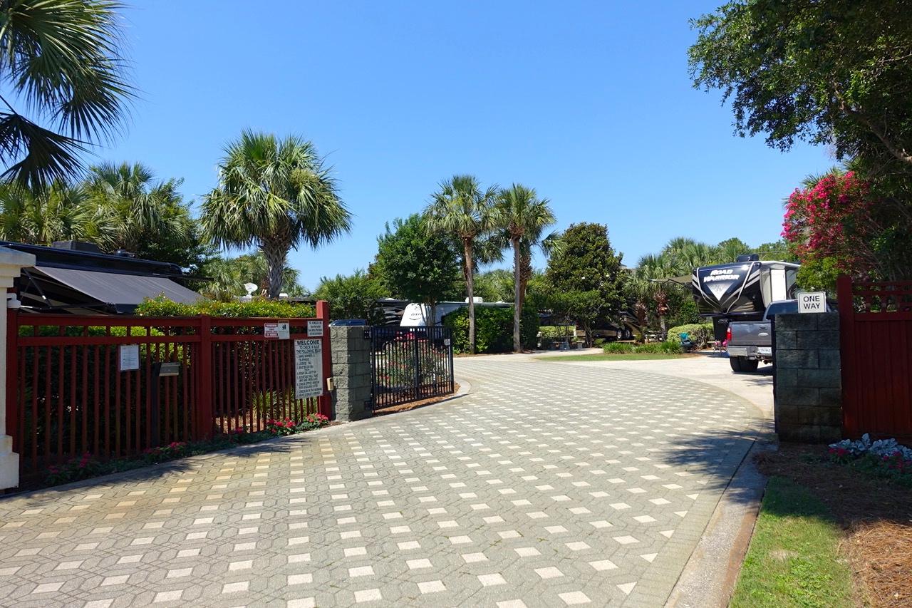 DESTIN RV BEACH RESORT - Land