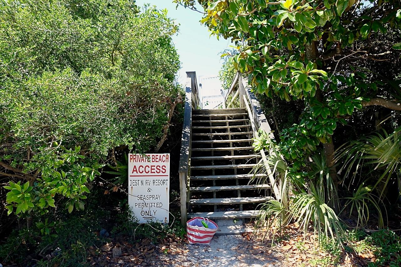 DESTIN RV BEACH RESORT - Land