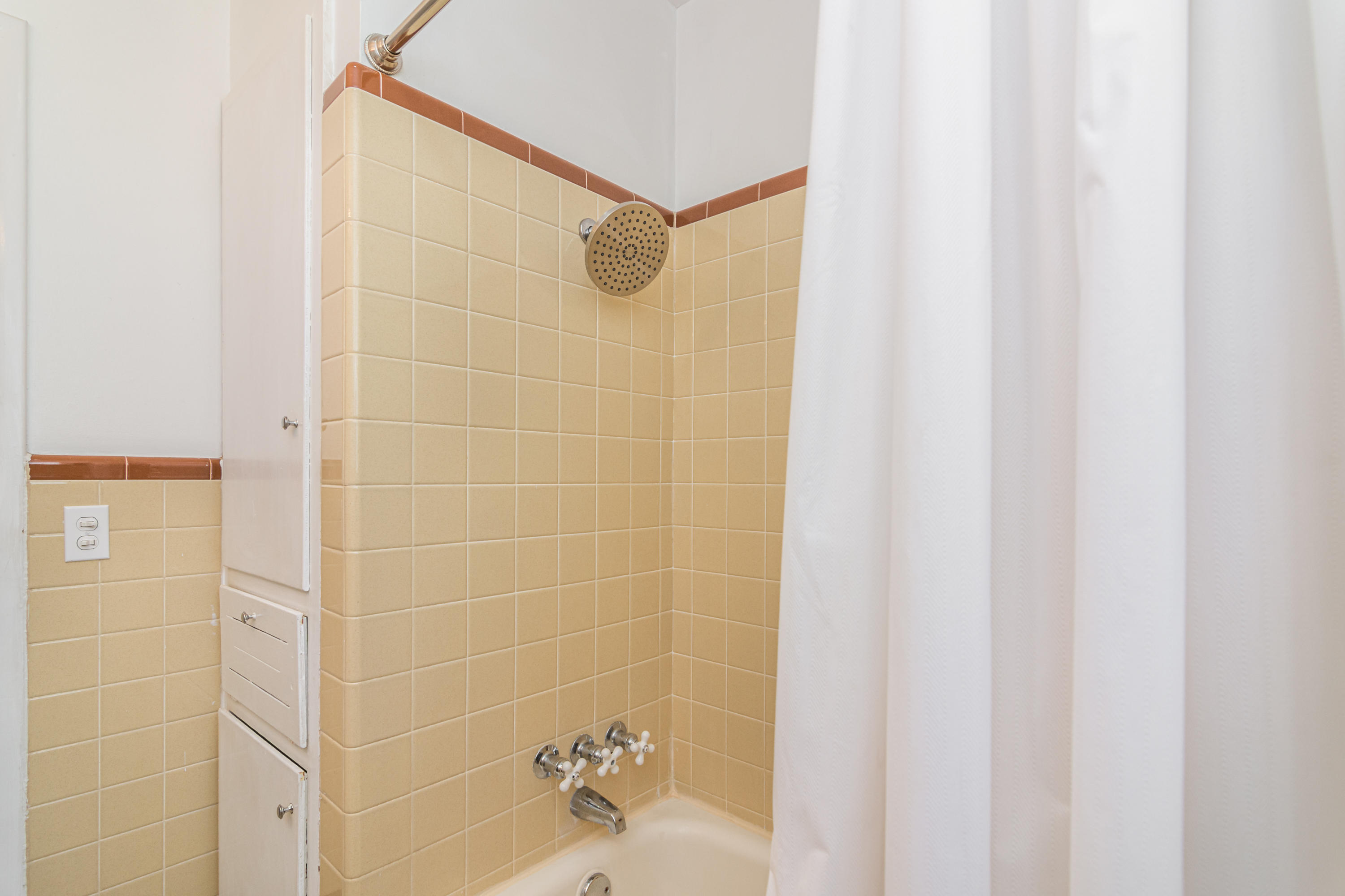 VESTA HEIGHTS 3RD ADDN - Residential