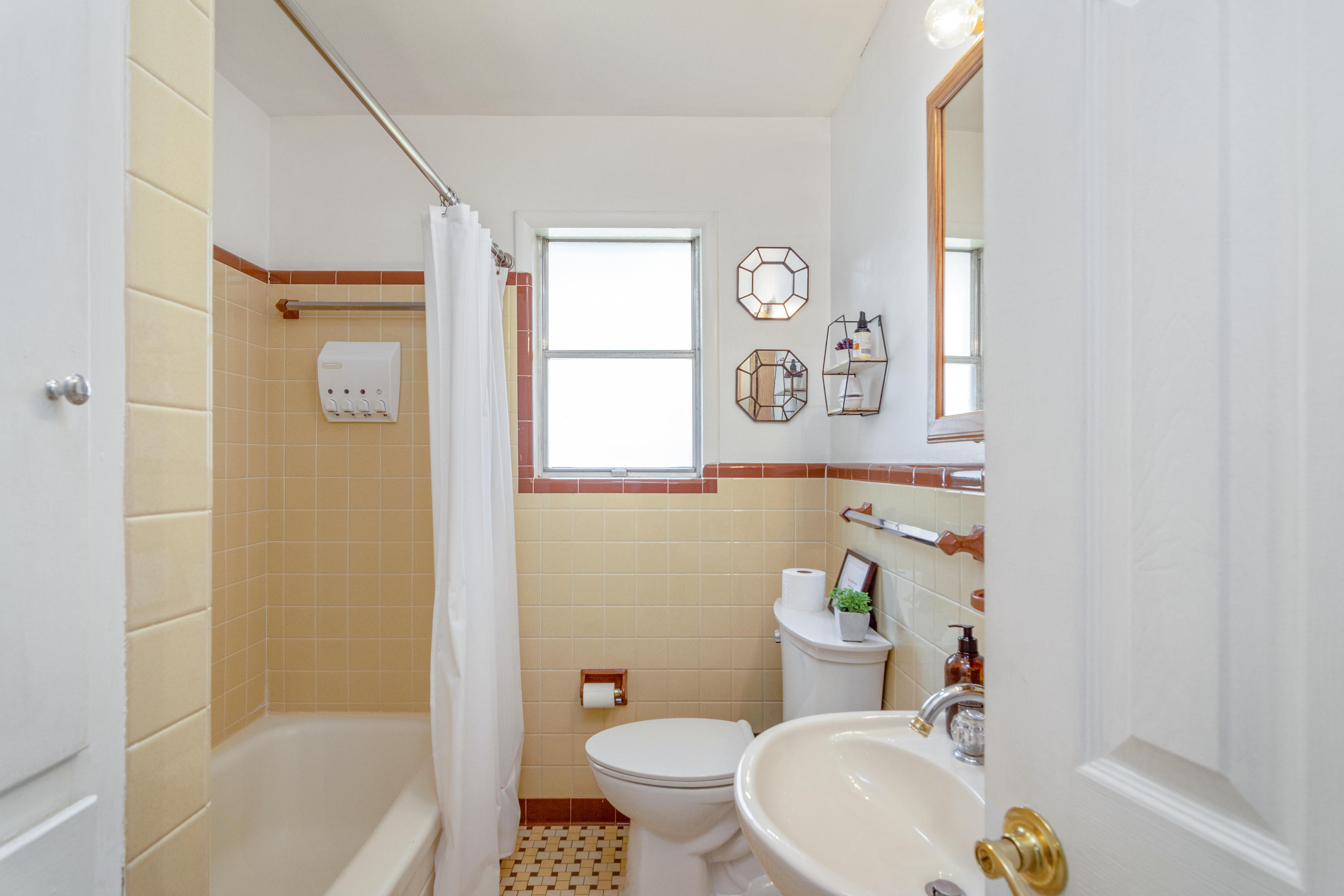 VESTA HEIGHTS 3RD ADDN - Residential