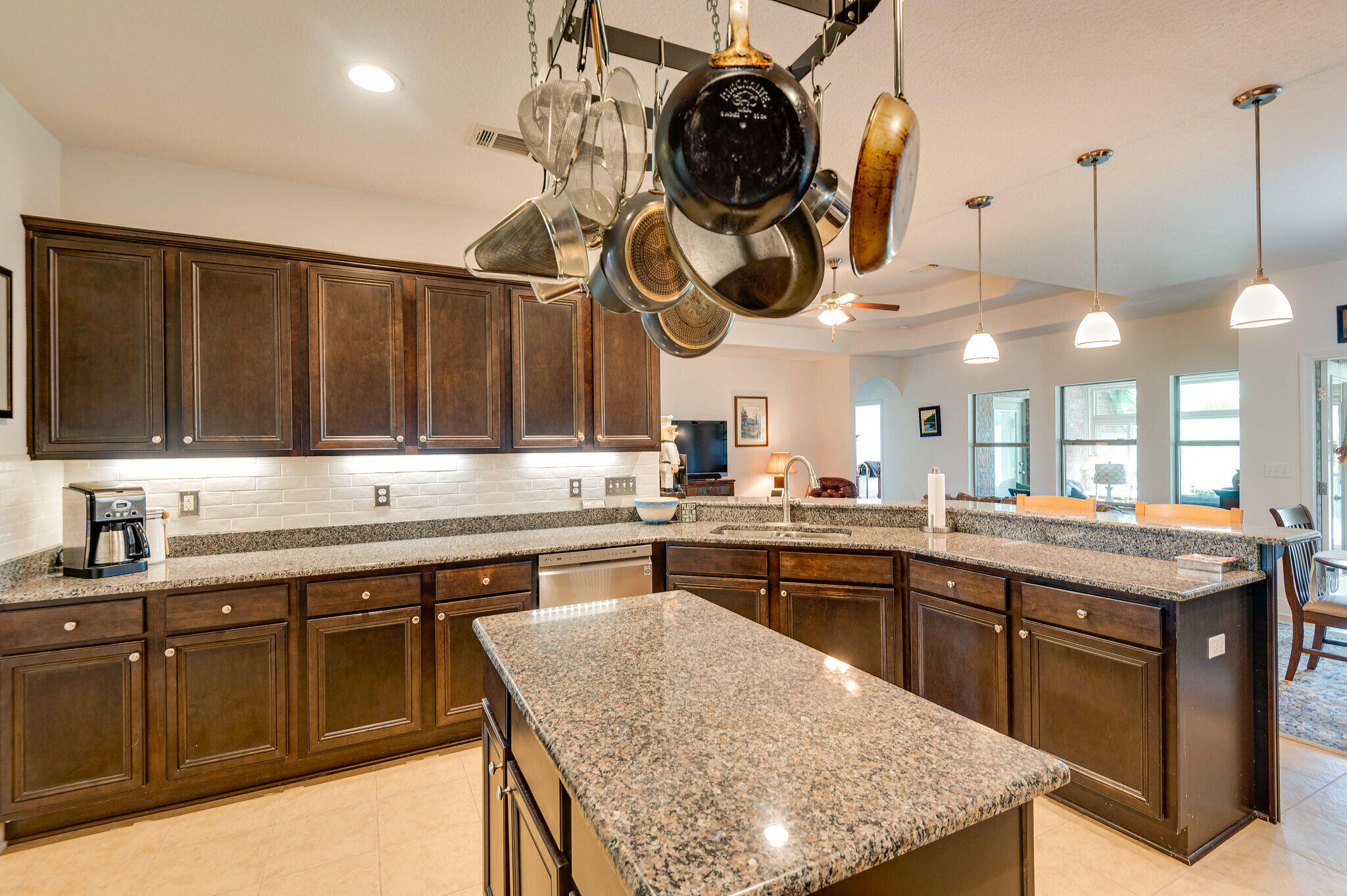 HAMMOCK BAY - Residential