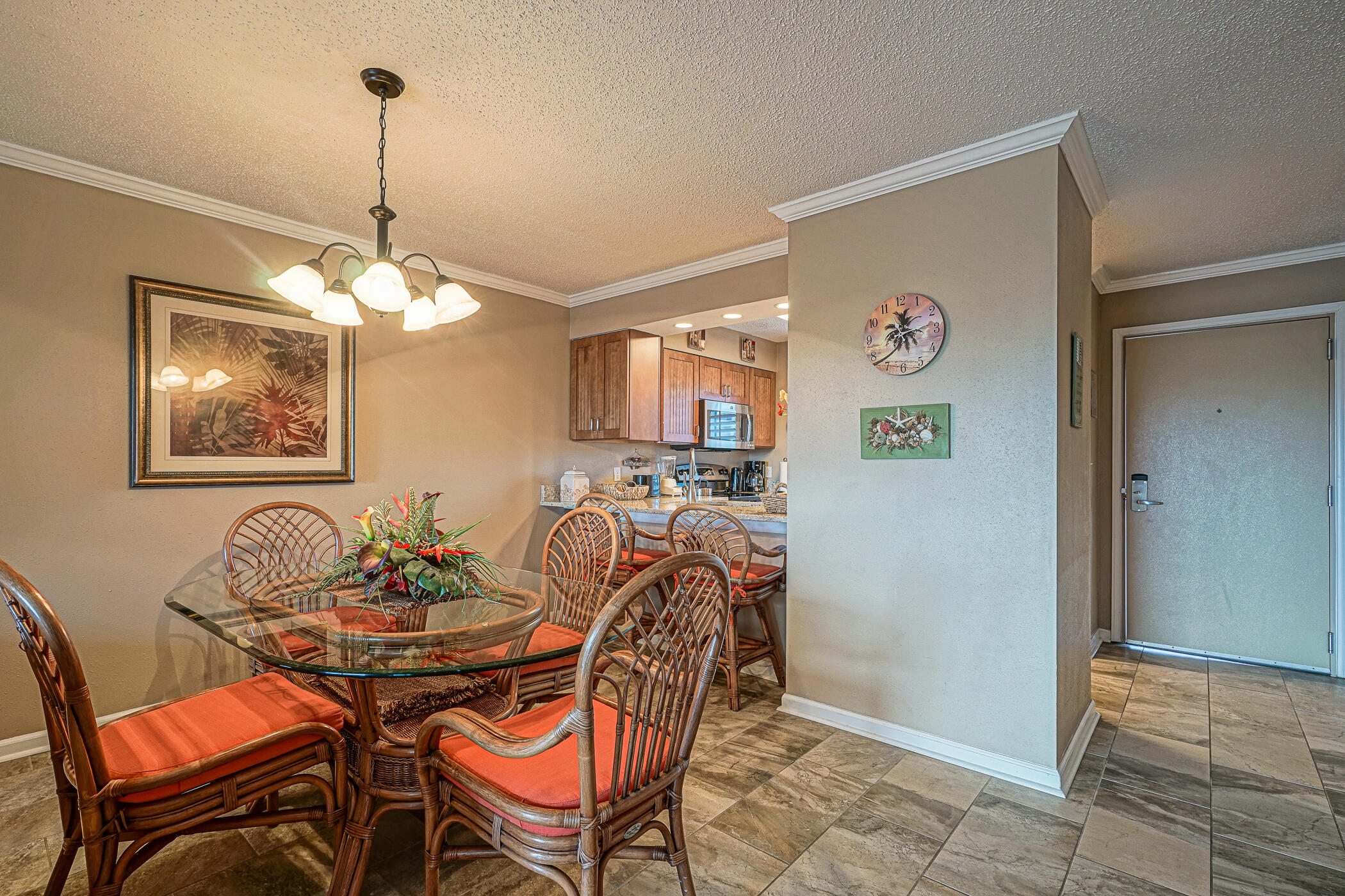 ISLANDER CONDO - Residential