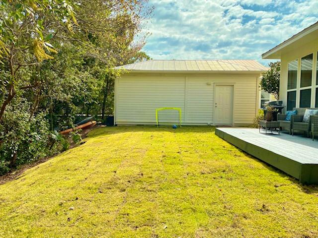 CRYSTAL LAKE - Residential