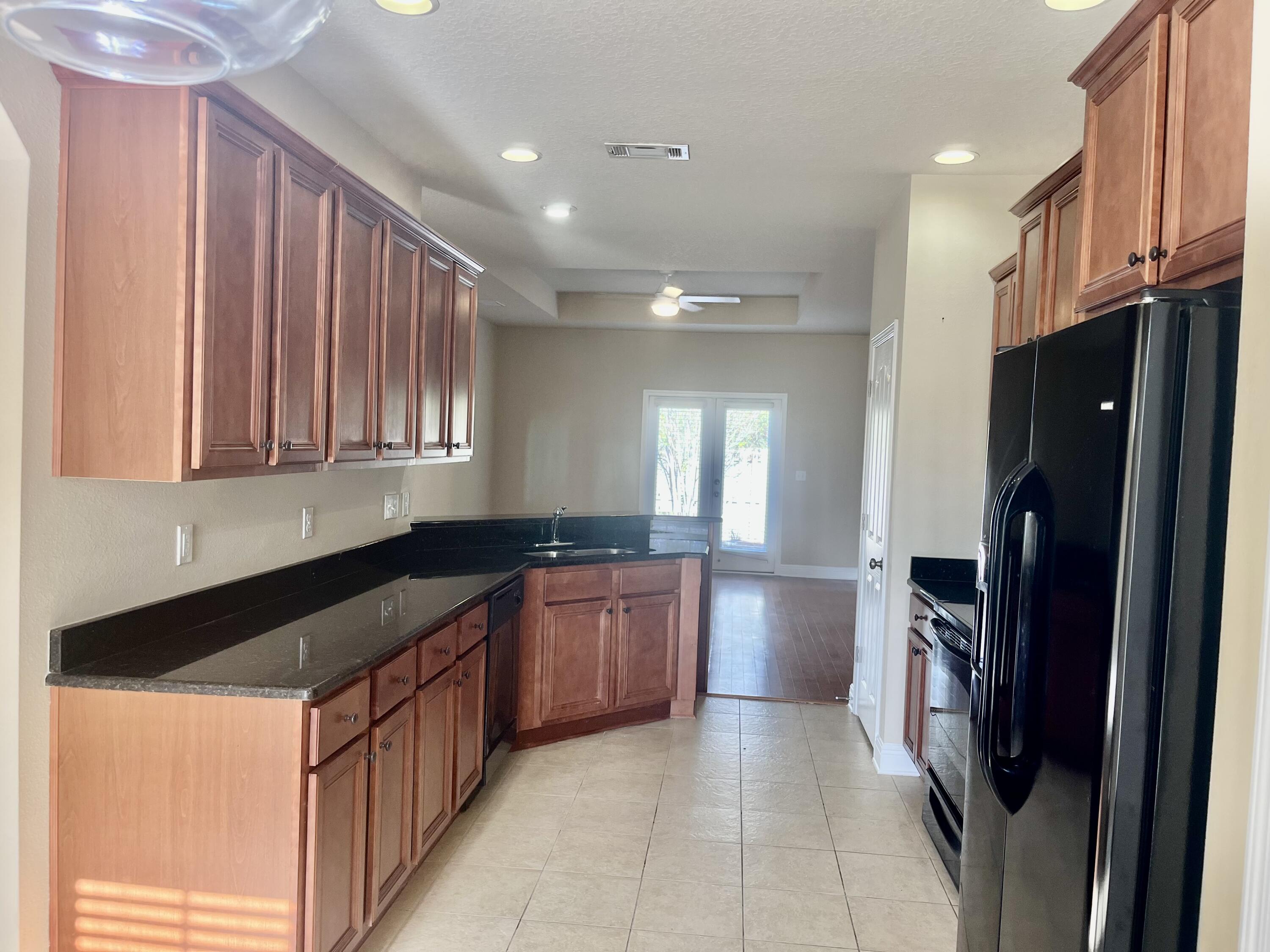 PEACH CREEK PH 1 - Residential Lease