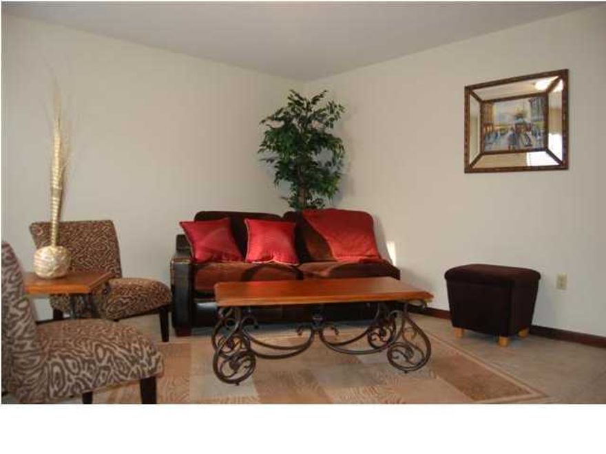 CONVENIENT TWO BEDROOM APARTMENT WITH WASHER/DRYER HOOKUP. CAT ONLY ALLOWED WITH NON-REF PET FEE. CALL OFFICE FOR APPOINTMENT. AVAILABLE June 11th.