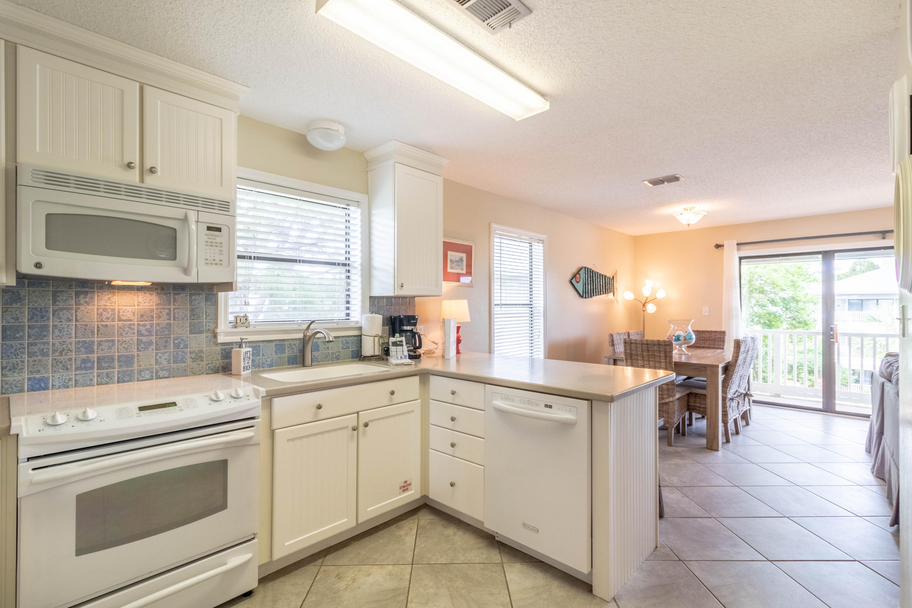 BEACHWOOD VILLAS CONDO PH 2 - Residential