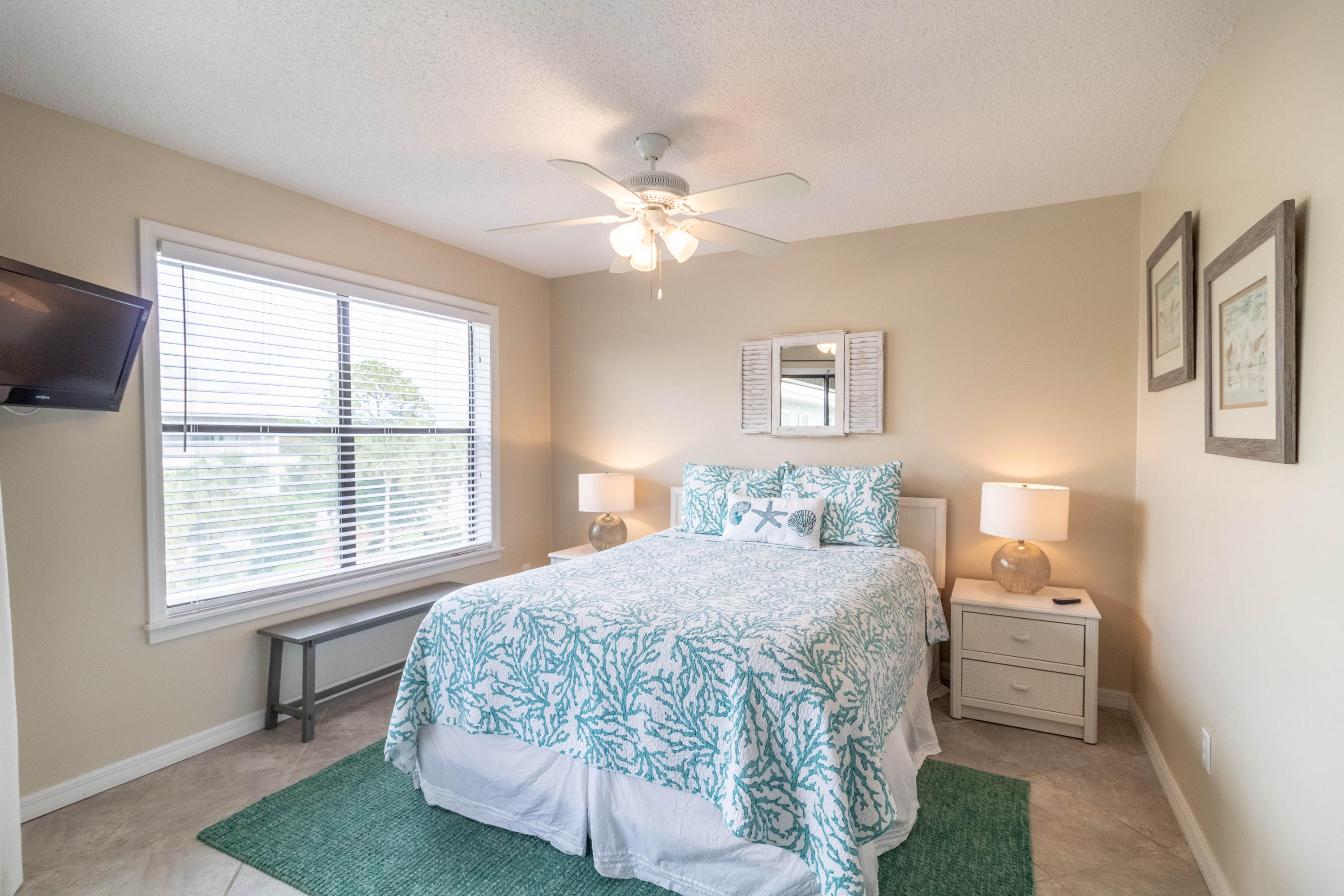 BEACHWOOD VILLAS CONDO PH 2 - Residential