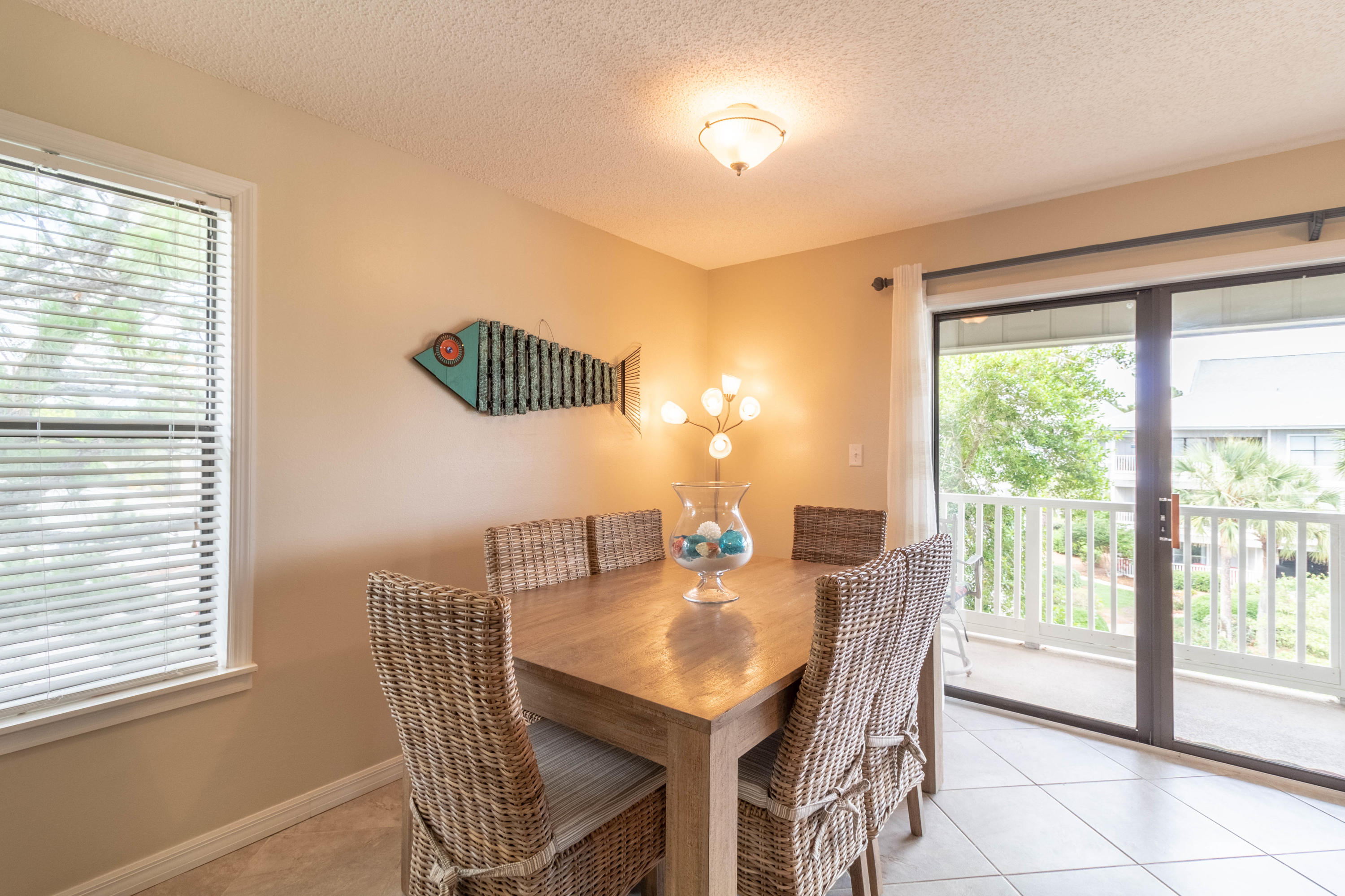 BEACHWOOD VILLAS CONDO PH 2 - Residential