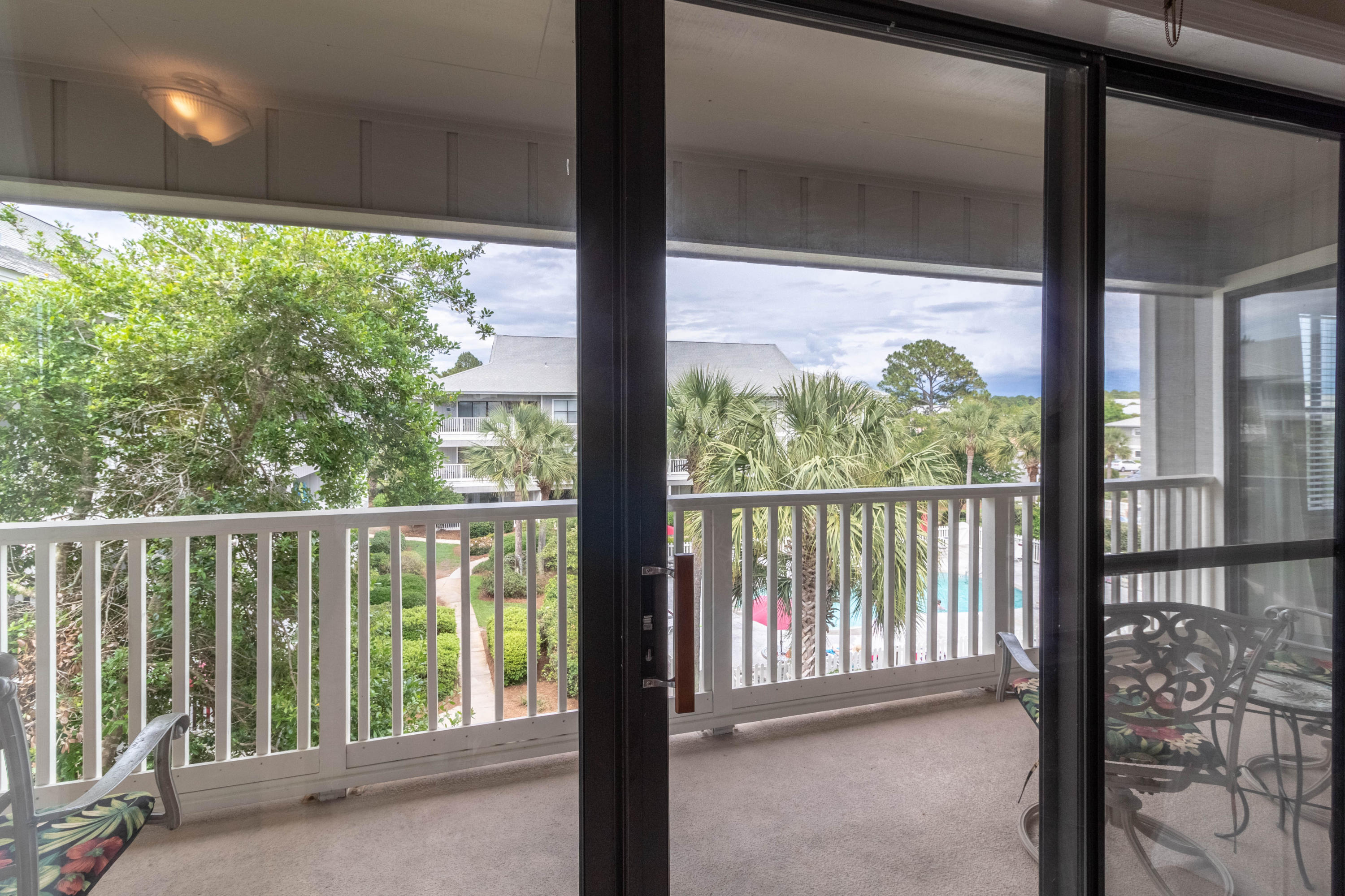 BEACHWOOD VILLAS CONDO PH 2 - Residential