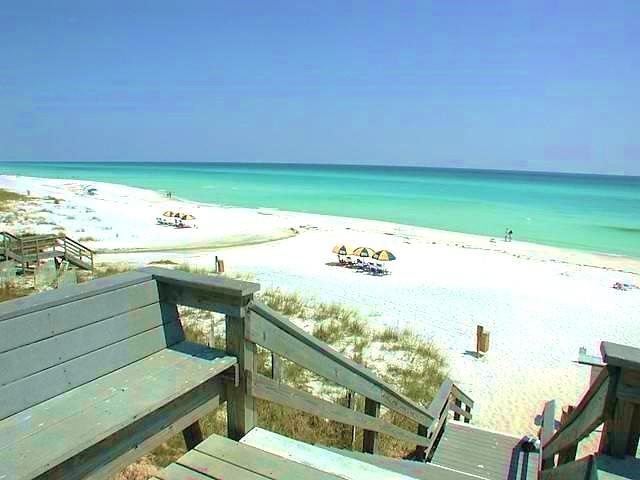 BEACHWOOD VILLAS CONDO PH 2 - Residential