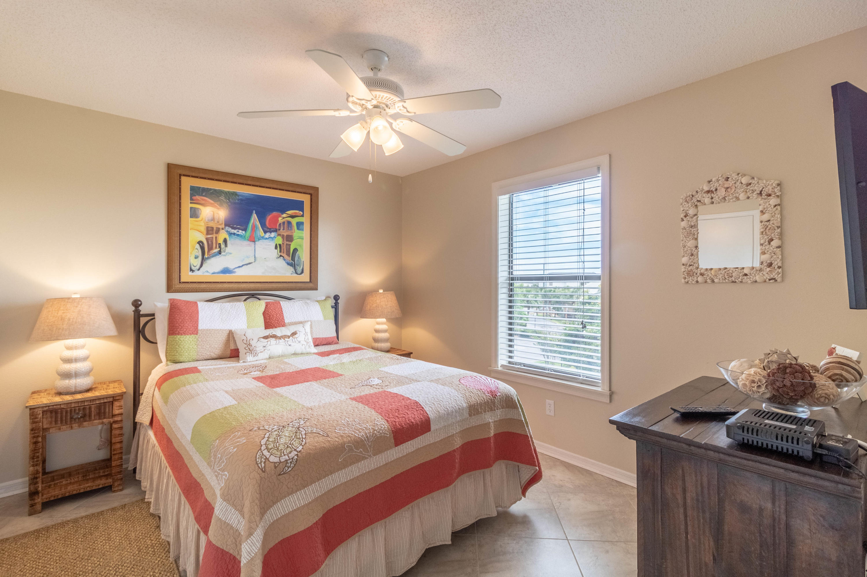 BEACHWOOD VILLAS CONDO PH 2 - Residential