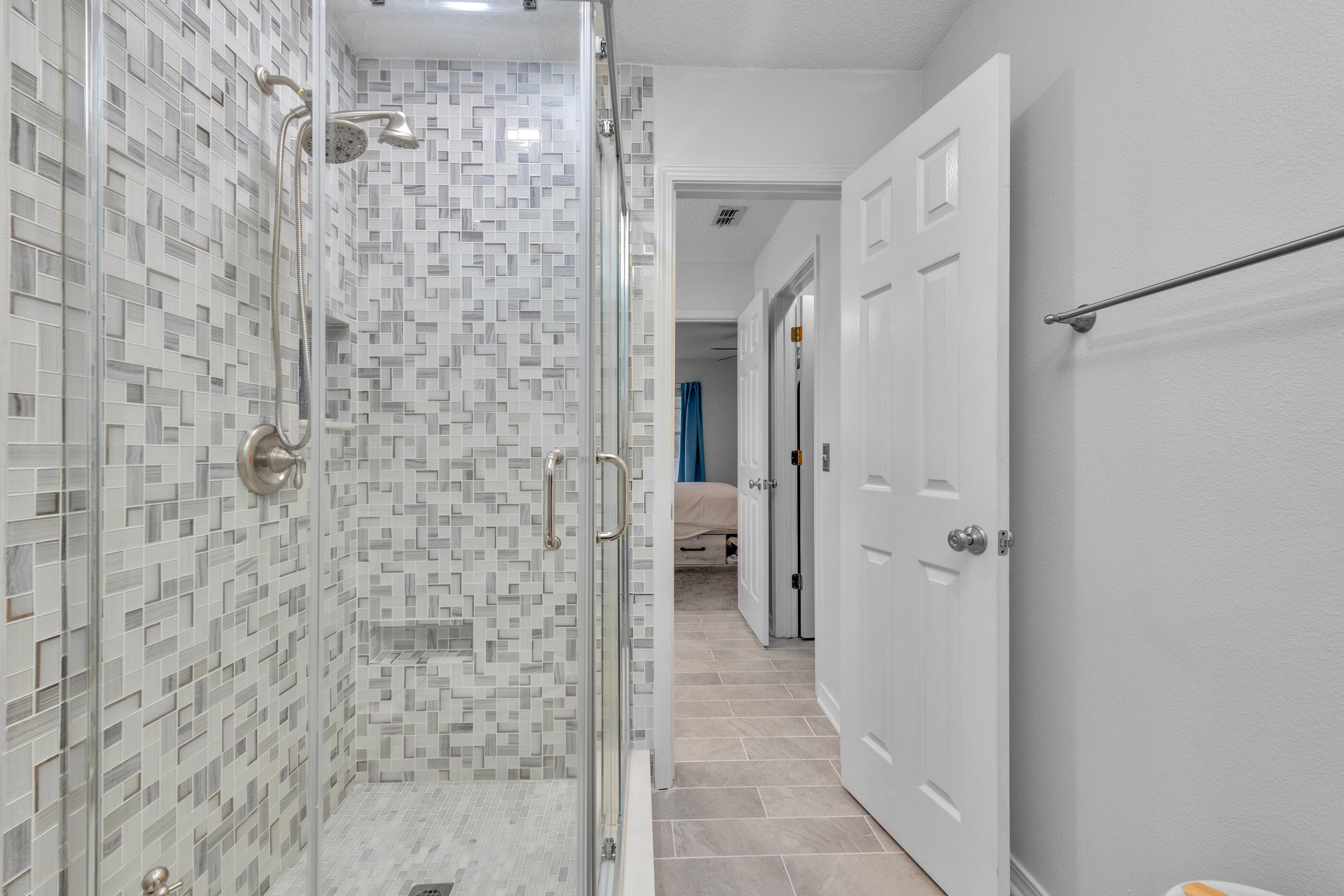 1105 - West Navarre - Residential