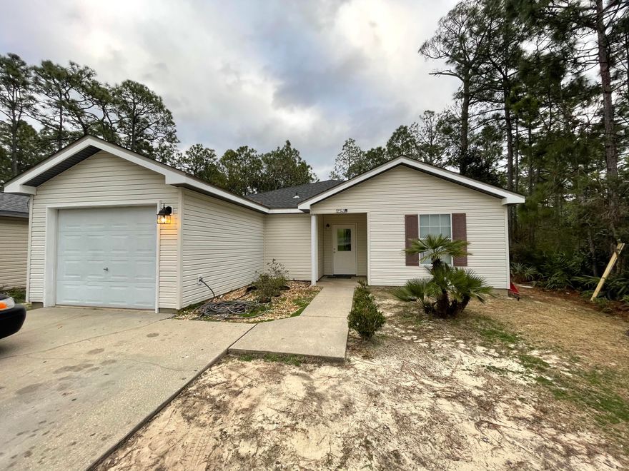 really nice 3 bed 2 bath home with split floor plan located just 1/4 mile from public boat ramp and public park.  Just a short bike ride to the bay.   Plenty of kitchen cabinets and counter space.  All tile flooring.  Excellent location - close to shopping, and the beach.   large fenced in back yard.  new appliances.  fresh paint.  perfect for your first home, investment property or vacation get away.