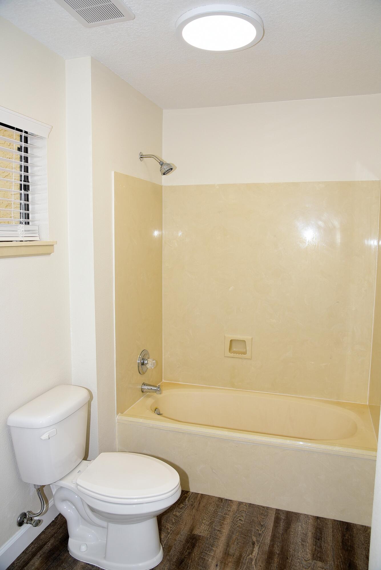 MARINA VILLAS CONDO AT BLUEWATER BAY - Residential Lease