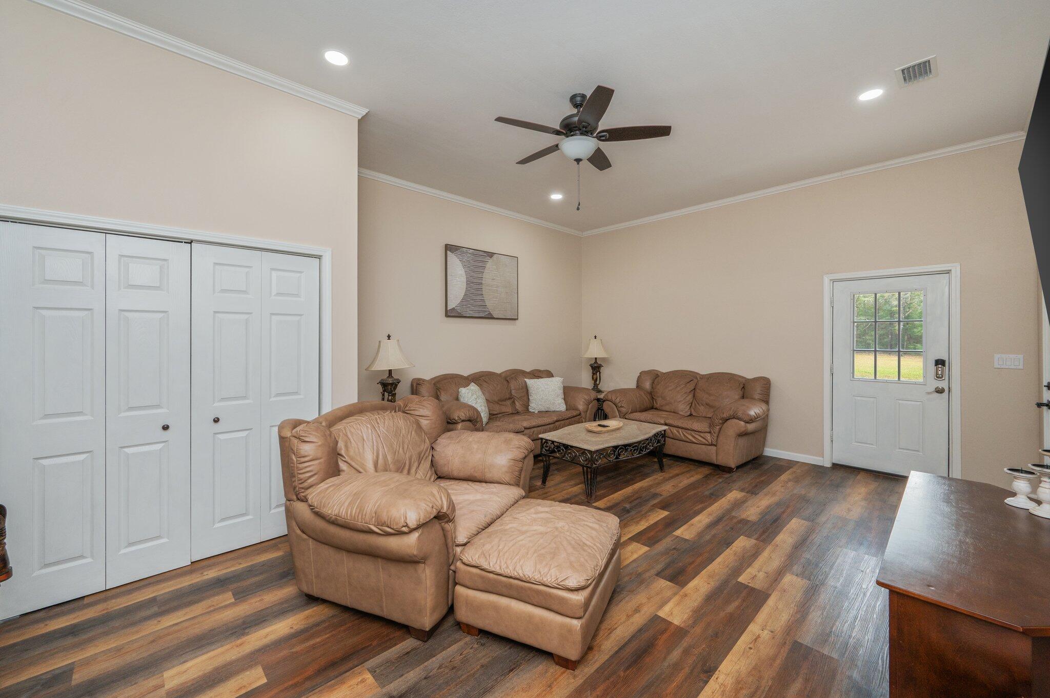 NO RECORDED SUBDIVISION - Residential