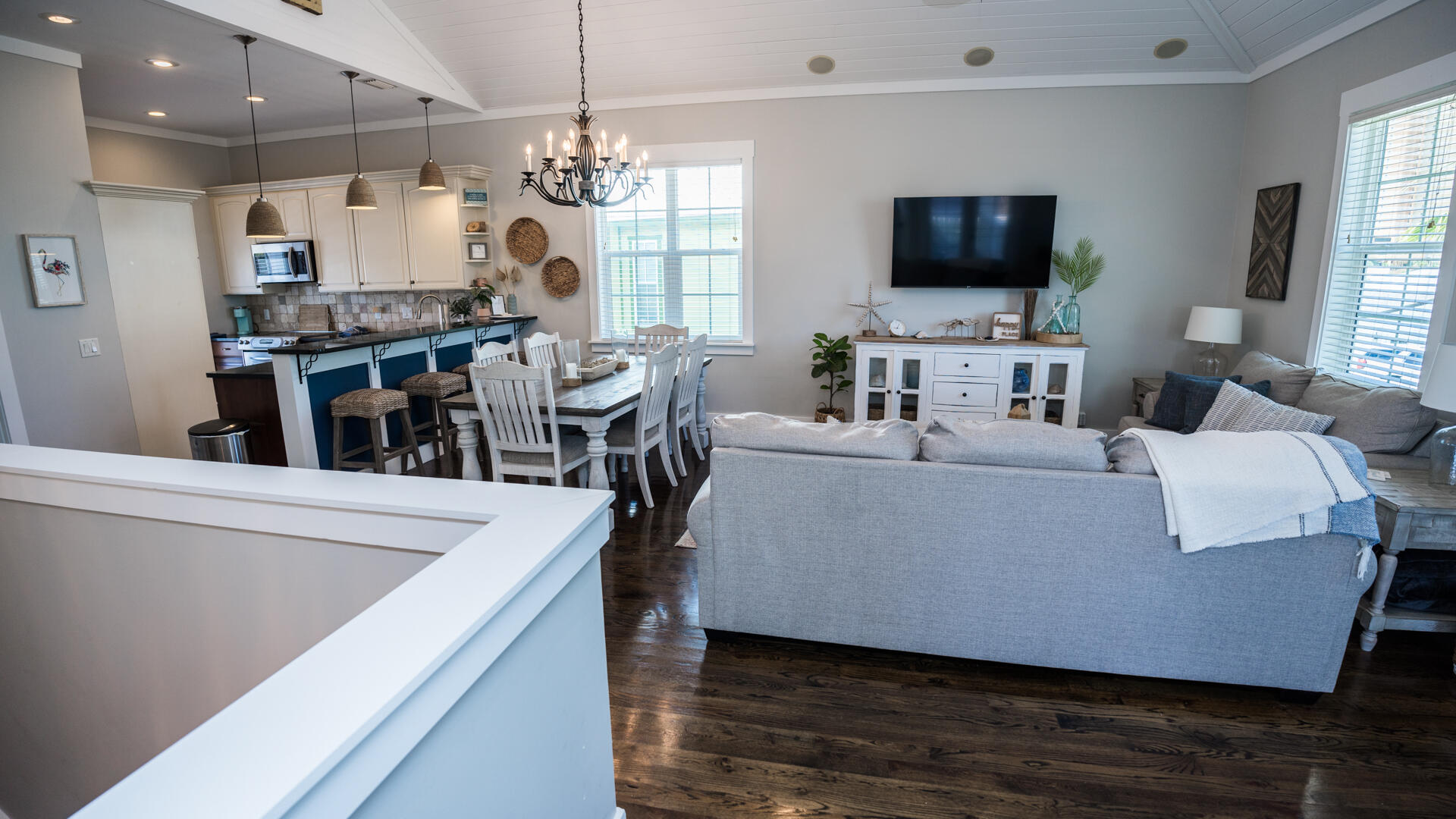 TREASURE ISLAND - Residential