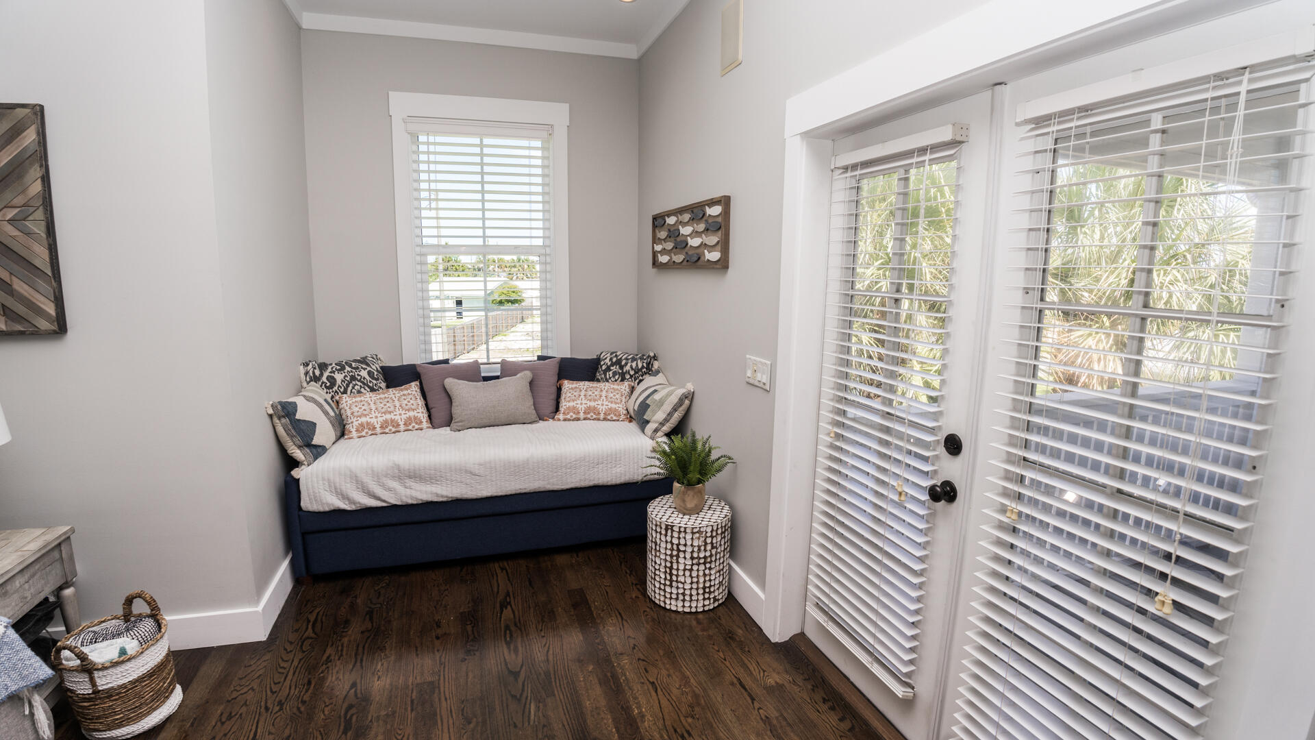 TREASURE ISLAND - Residential