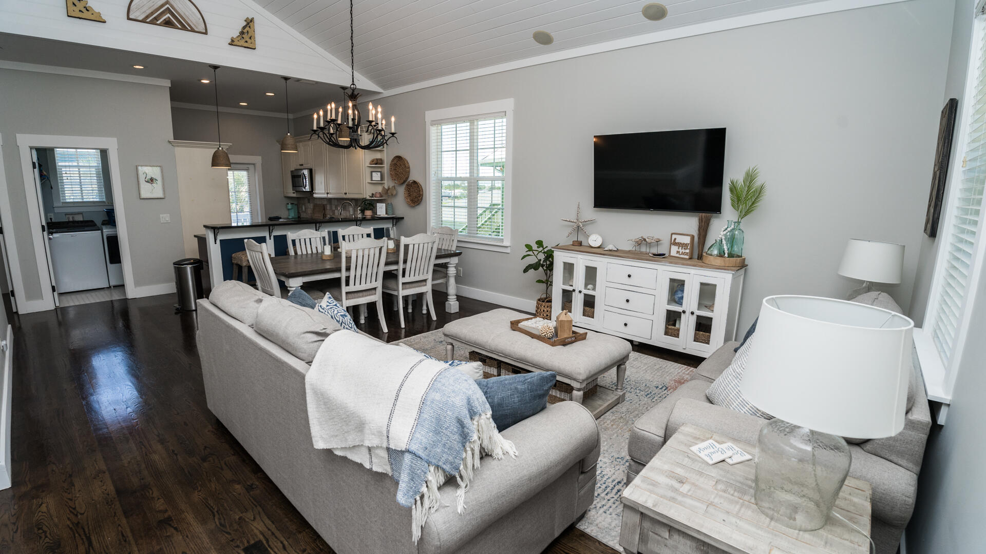 TREASURE ISLAND - Residential