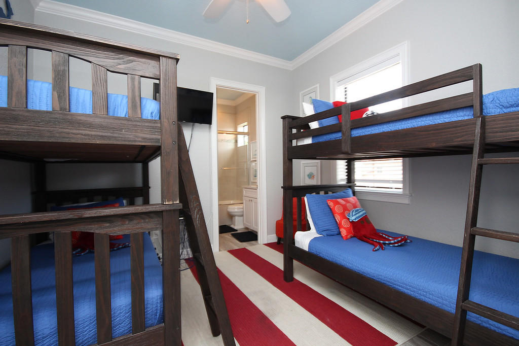 VILLA LAGO - Residential