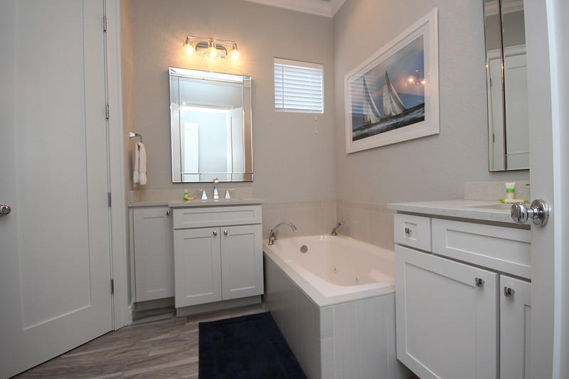 VILLA LAGO - Residential