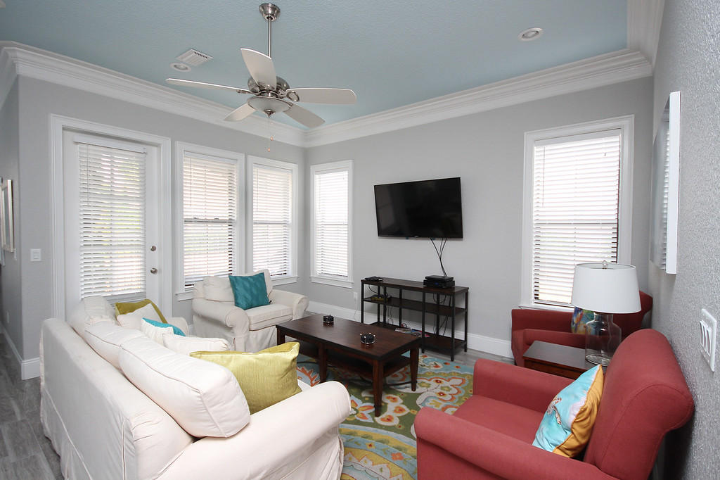 VILLA LAGO - Residential