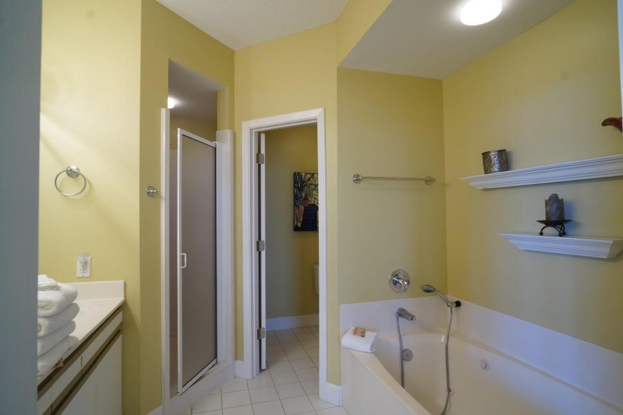 OCEANIA CONDO - Residential