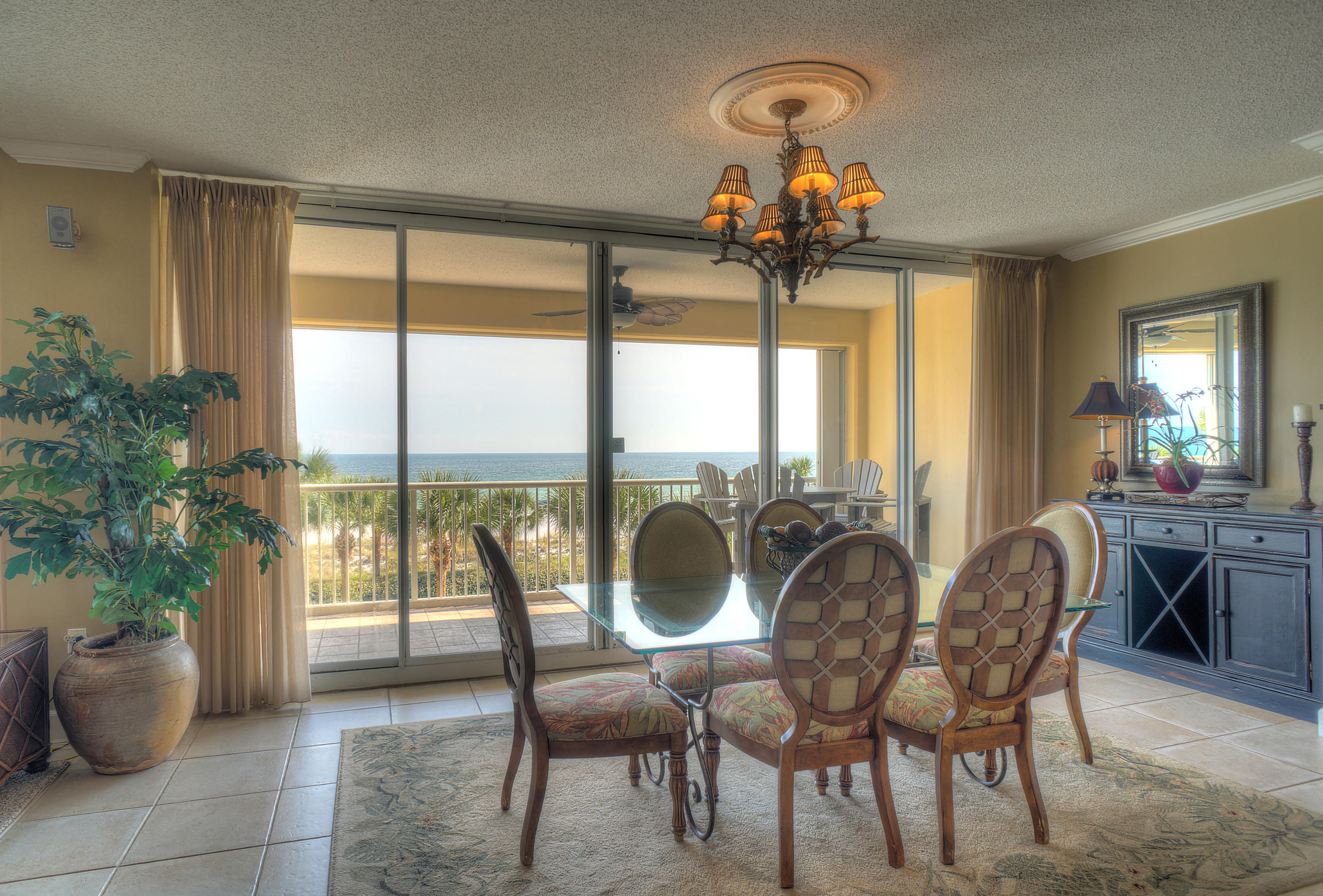 OCEANIA CONDO - Residential