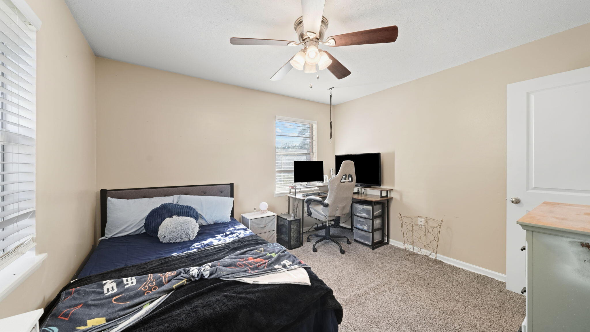 PINE HILLS - Residential