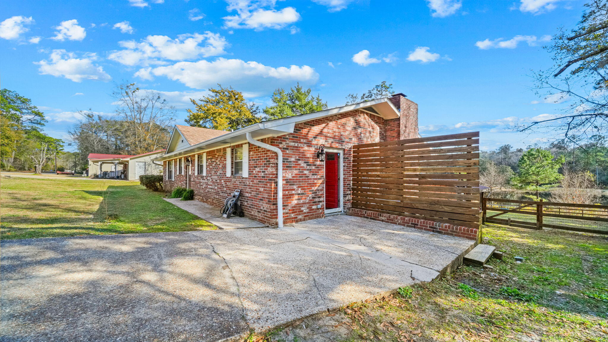 PINE HILLS - Residential