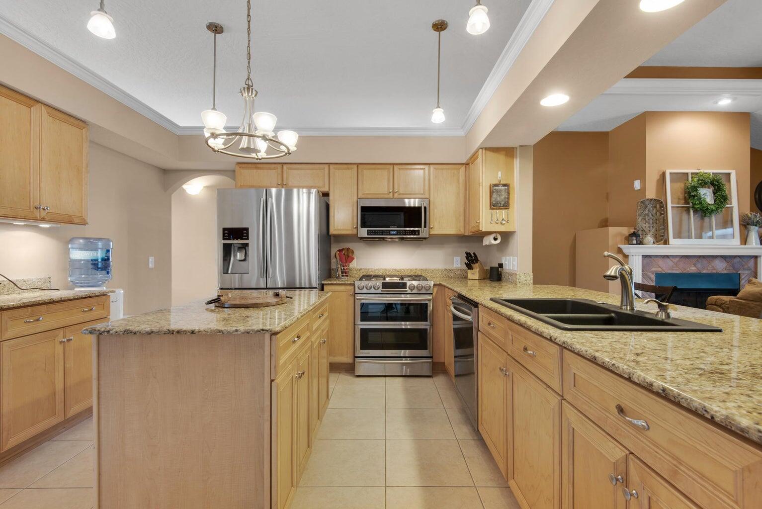 BRIDGEPORT COLONY - Residential Lease